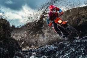 开云官网2026-沉默的刀锋，伦纳德如何用最安静的方式切开世界杯之夜