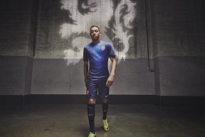 开云下载-北京队力克国王，F1年度争冠焦点战背后的东方引擎轰鸣