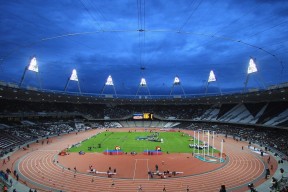 开云下载-利拉德爆发，辽宁队强行终结公牛，跨越篮球世界的双重奏