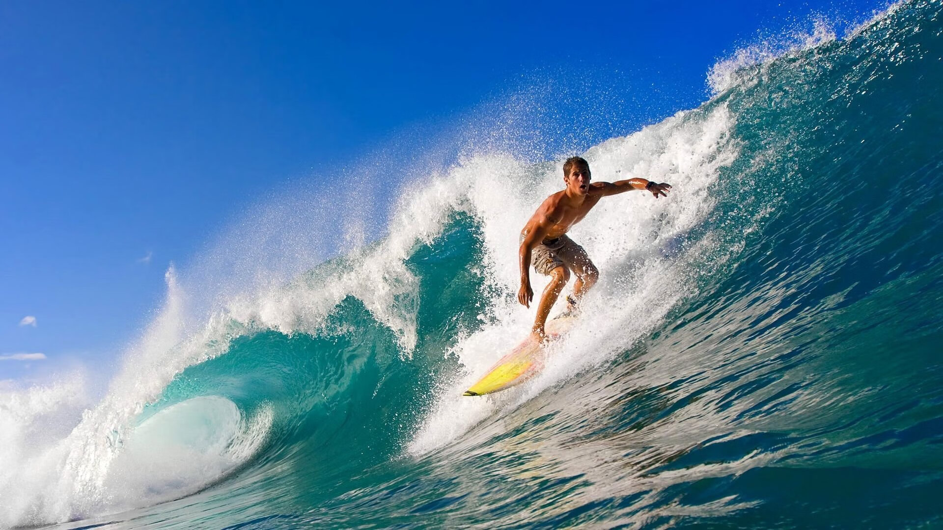利拉德赛道狂飙，骑士雷霆谁更懂弯道超车？