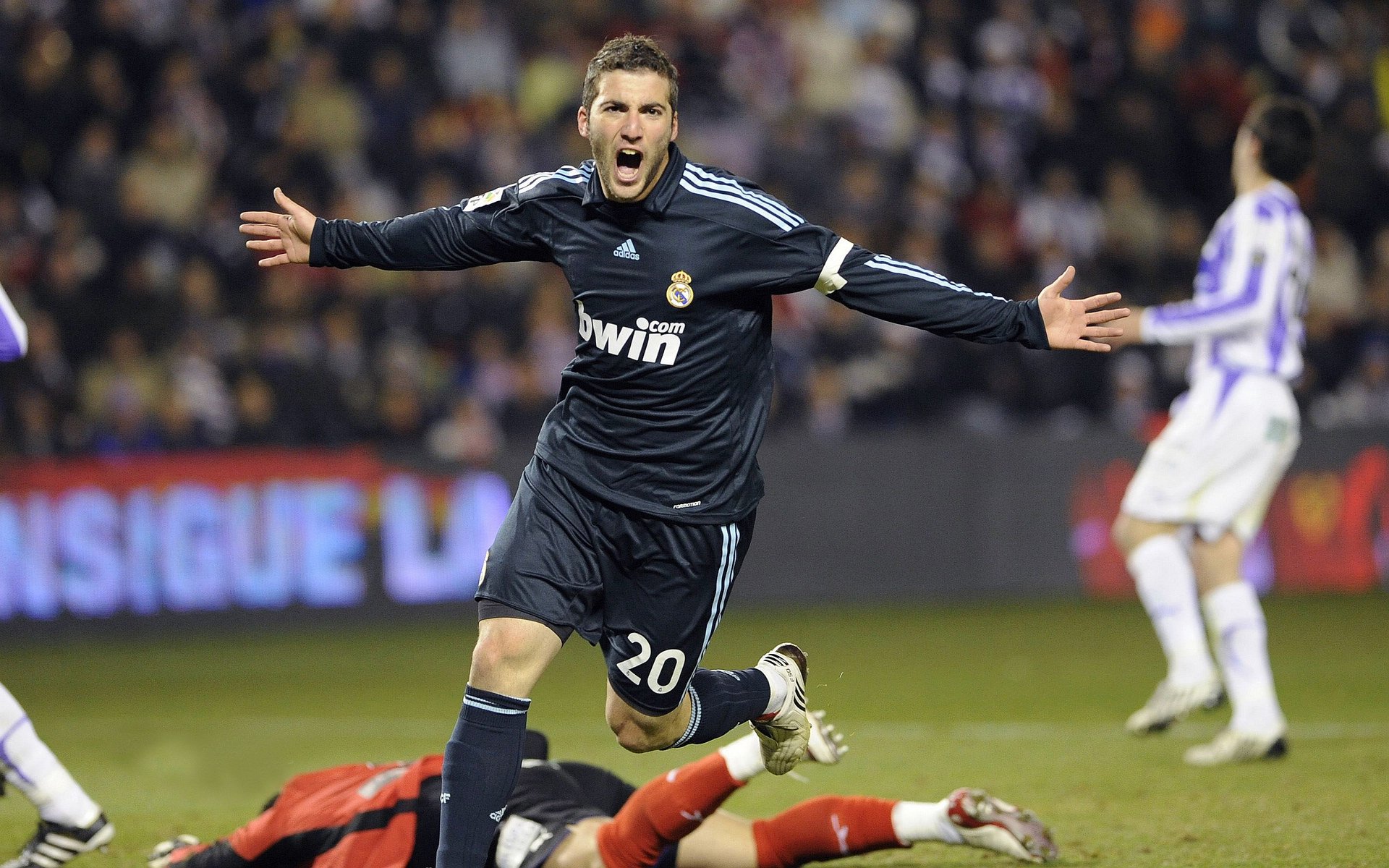 阿克展现巨星价值,美国冲垮奥地利,当个体光芒照亮集体意志