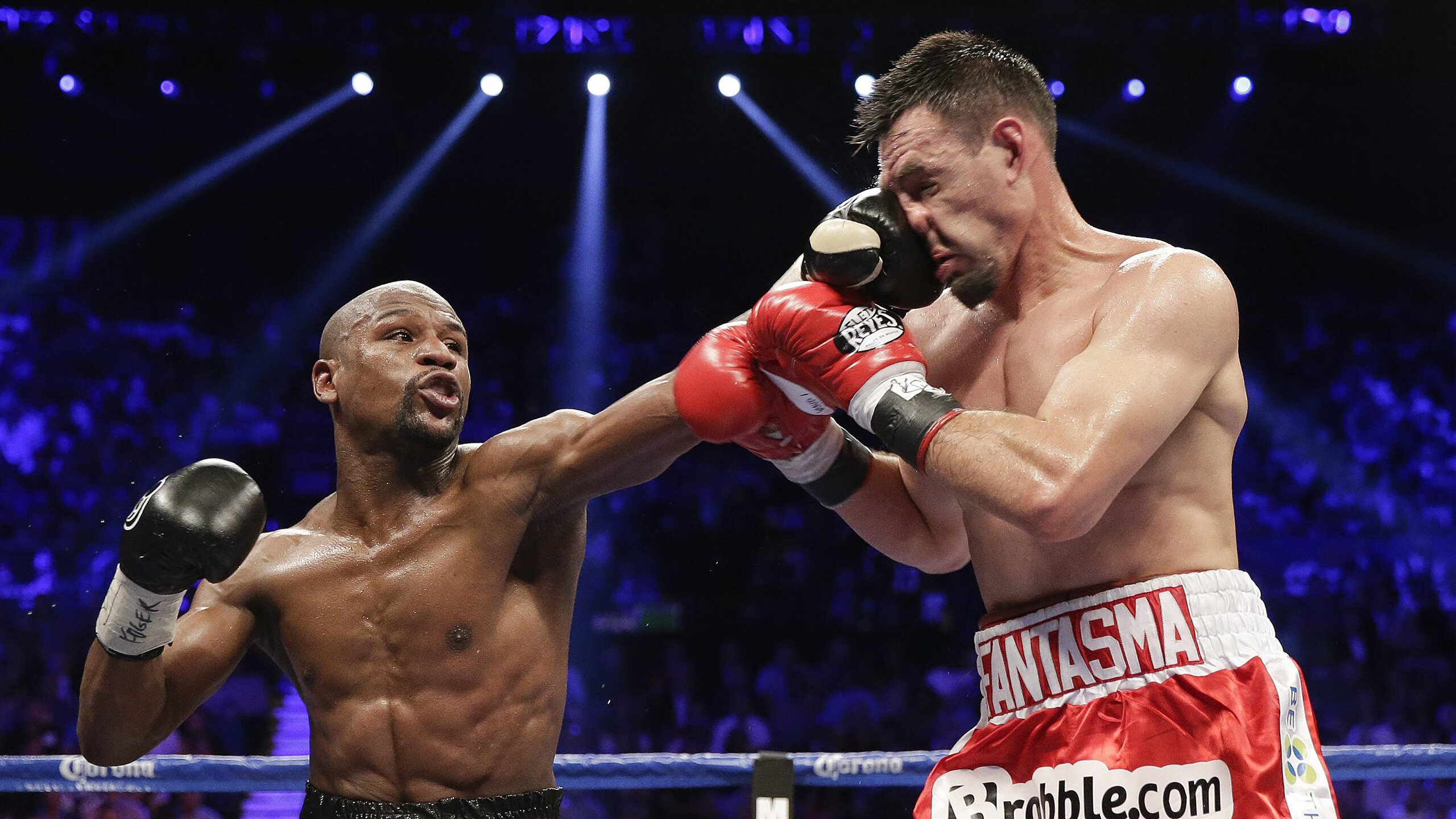 年度焦点之战之夜，西亚卡姆末节接管比赛，诠释何为真正的大场面先生