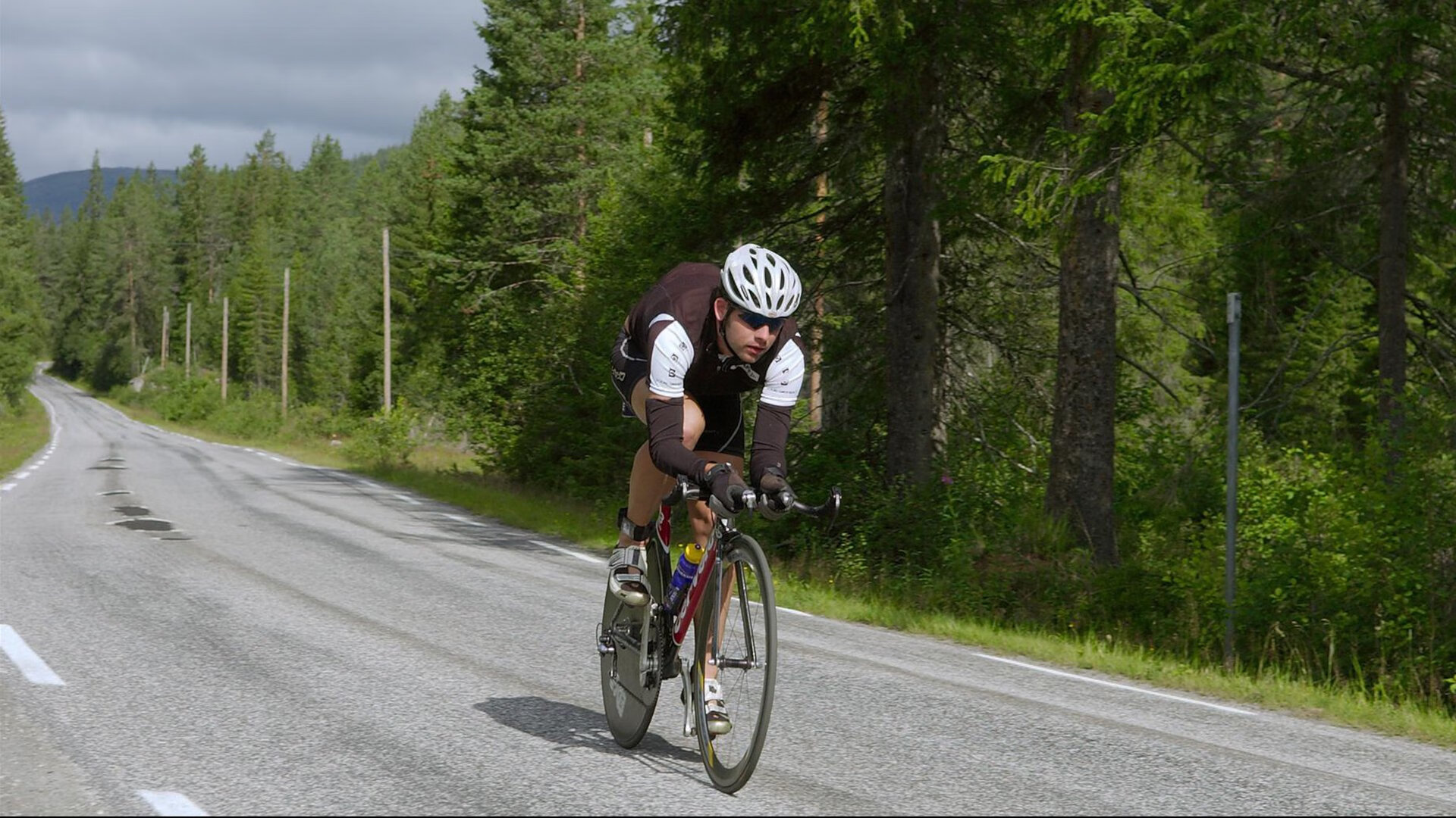 尤文末节带走马里,维尼修斯在奥运周期关键战接管比赛,当足球成为地缘政治的延伸