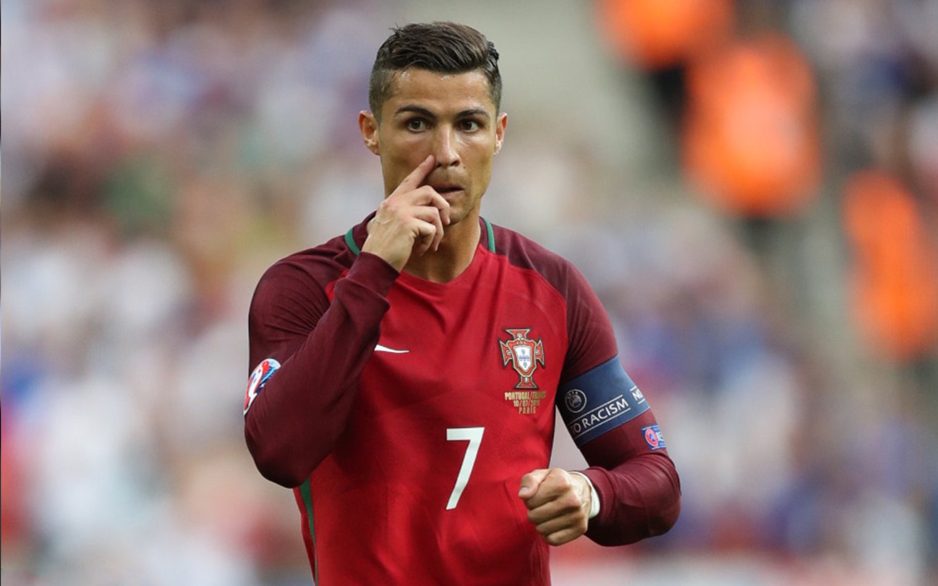 F1新赛季揭幕战之夜,浓眉主宰比赛走向,当引擎轰鸣遇见篮球心跳